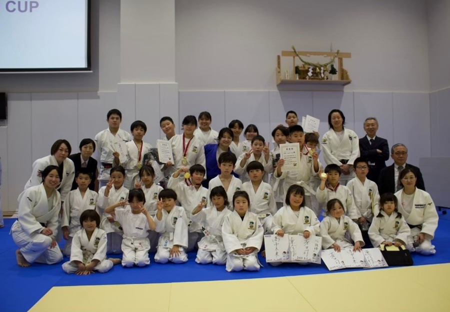 Children from the Komatsu Judo Club